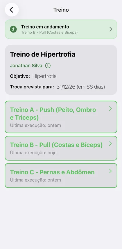 App do aluno com o programa de treino e os treinos A, B e C